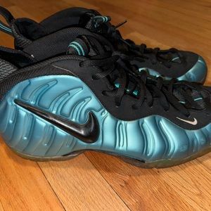 Nike Foamposite Pro. Size 13. Electric Blue. 624041-410. Used.